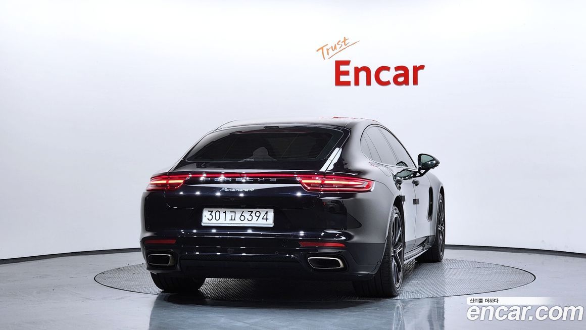 Porsche Panamera 2020
