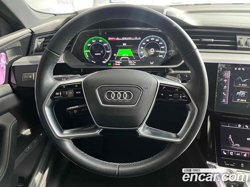 Audi Q8 e-tron 2024