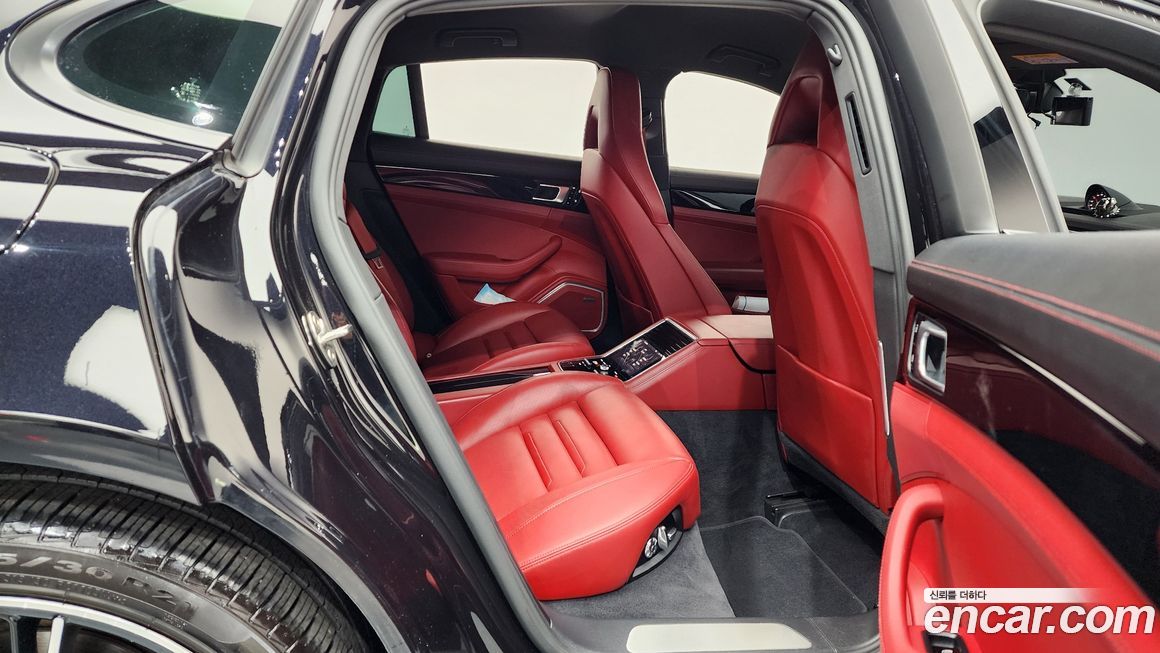 Porsche Panamera 2020