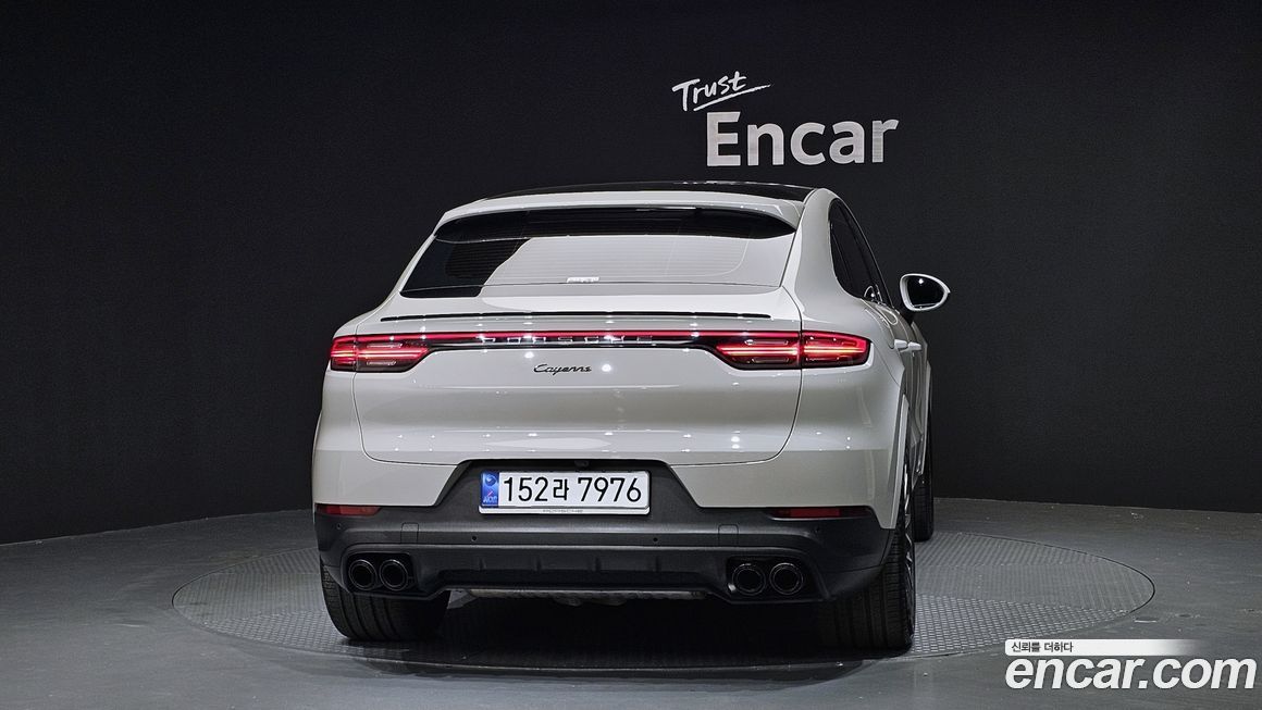 Porsche Cayenne 2021