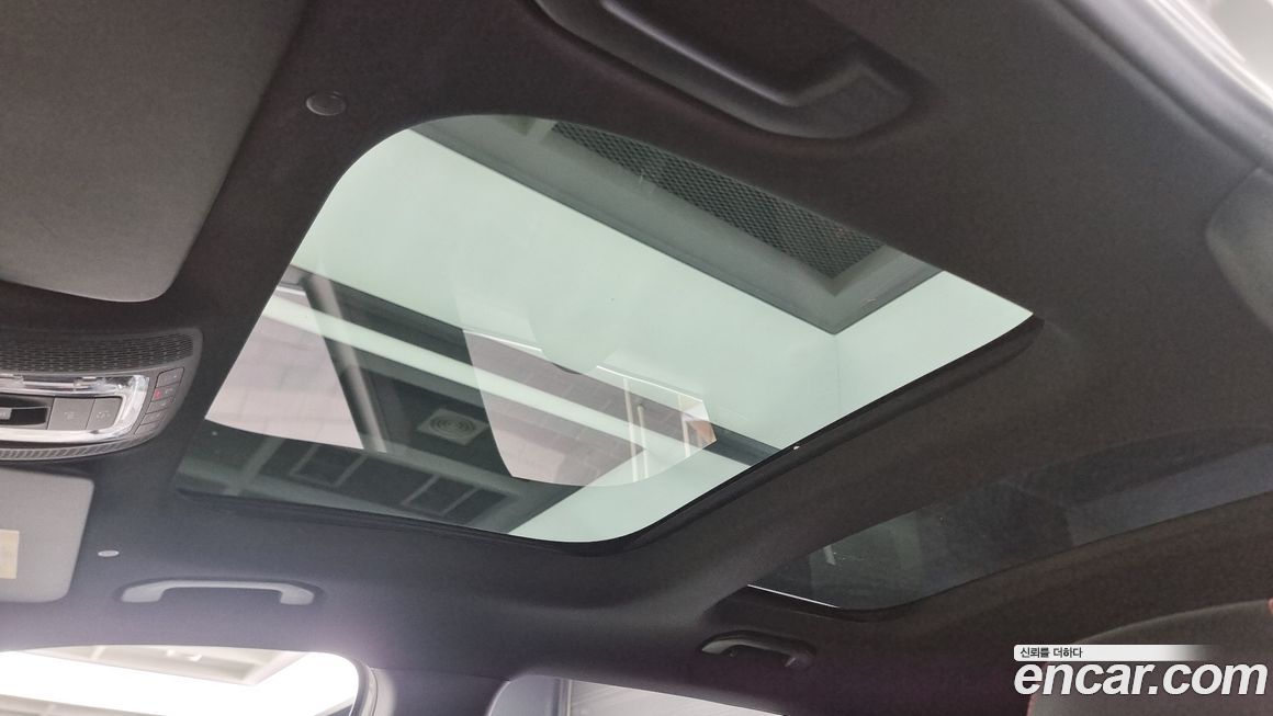 Mercedes-Benz GLB-Class 2021