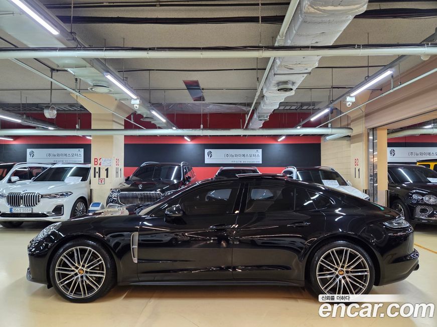 Porsche Panamera 2023