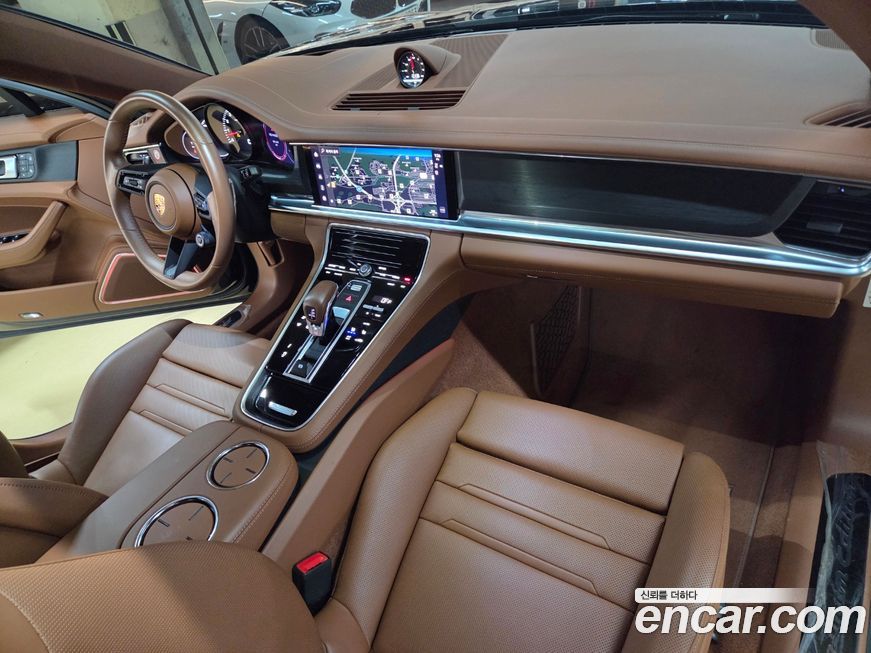 Porsche Panamera 2023
