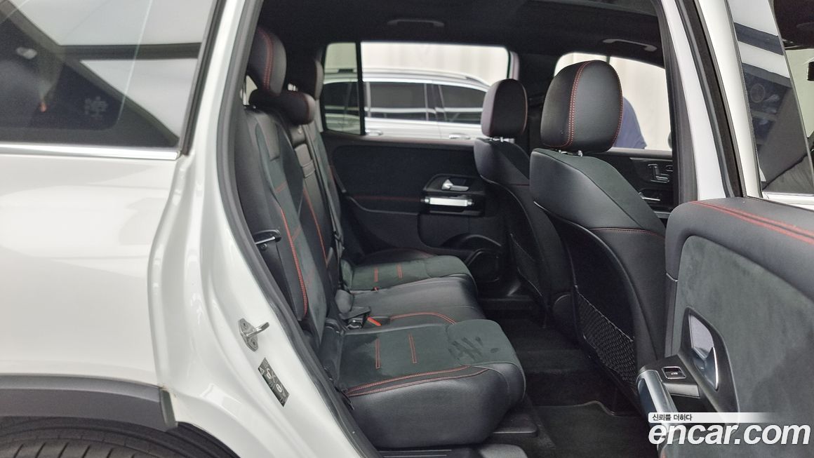 Mercedes-Benz GLB-Class 2021