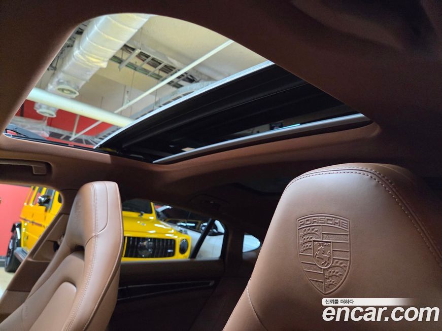 Porsche Panamera 2023