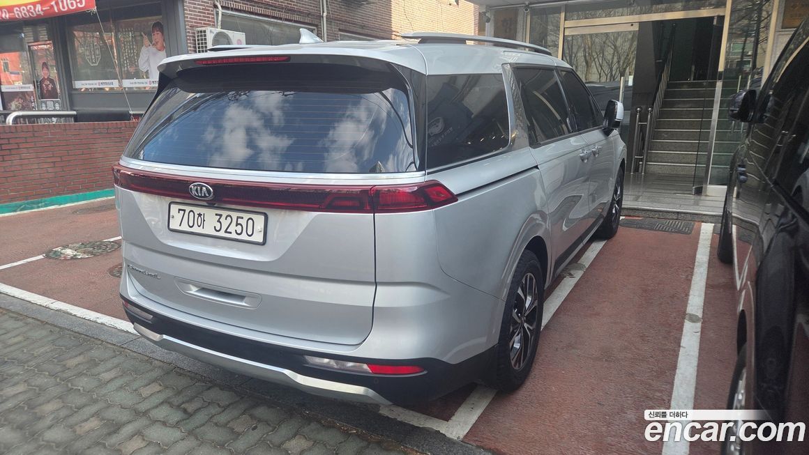 Kia Canival 2021