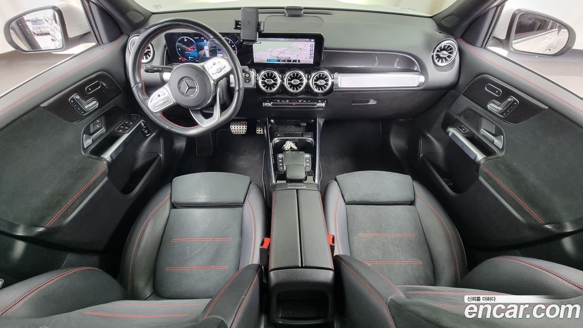 Mercedes-Benz GLB-Class 2021