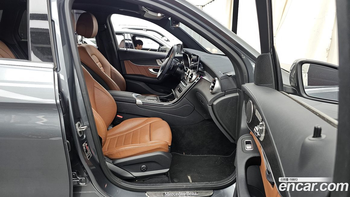 Mercedes-Benz GLC-Class 2022