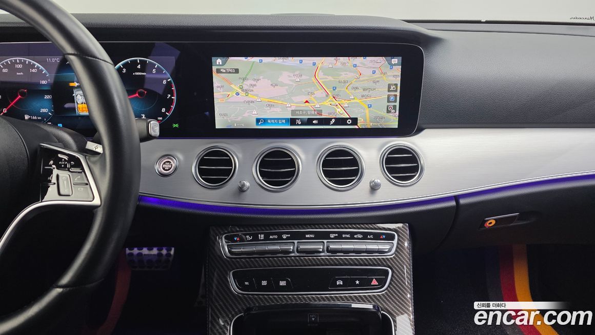 Mercedes-Benz E-Class 2021