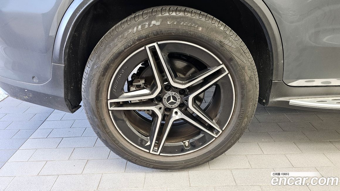 Mercedes-Benz GLC-Class 2022