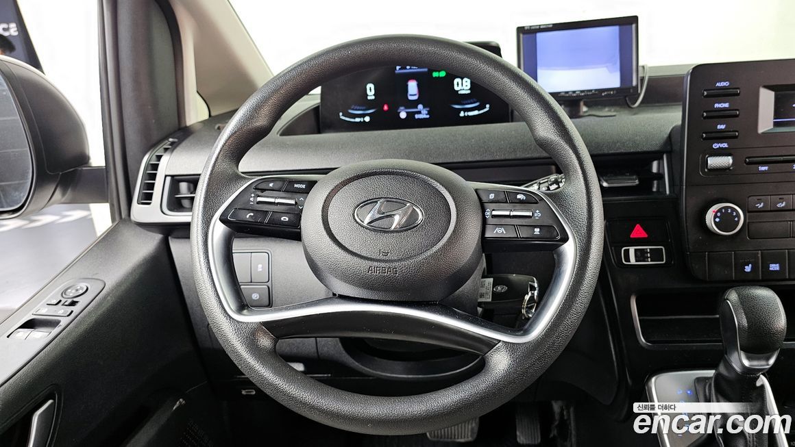 Hyundai Staria 2023