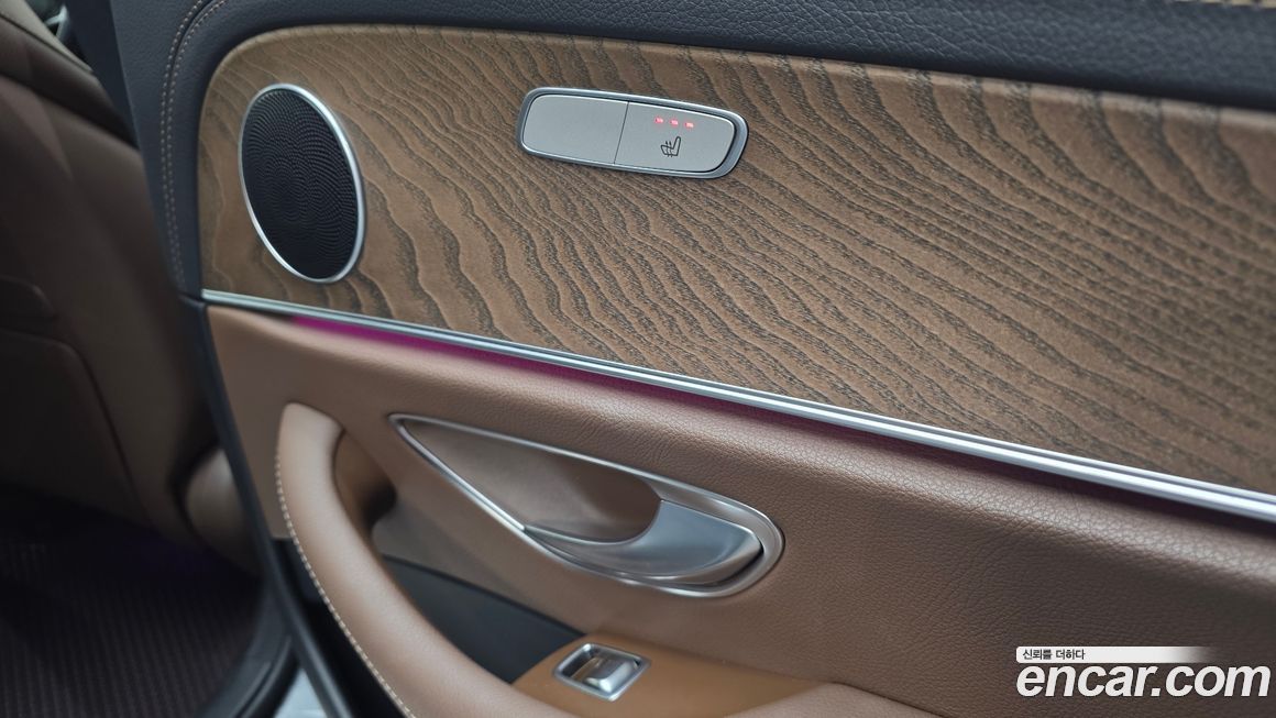 Mercedes-Benz E-Class 2021