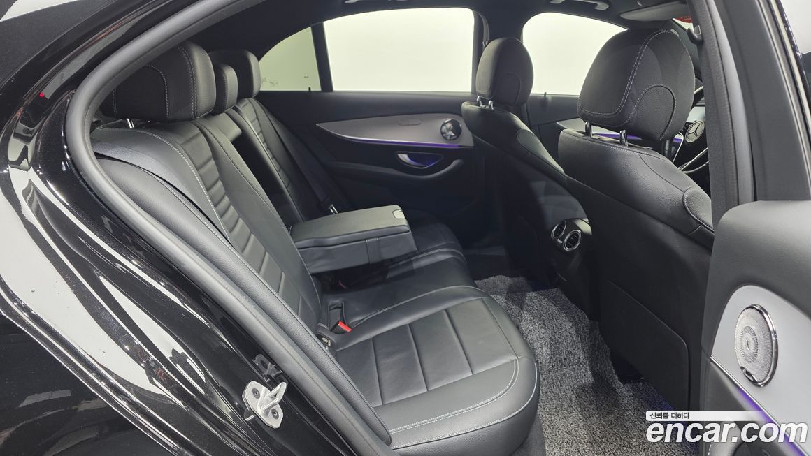 Mercedes-Benz E-Class 2021