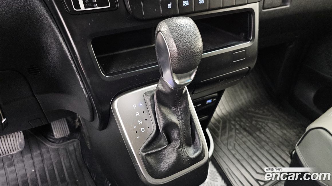 Hyundai Staria 2023