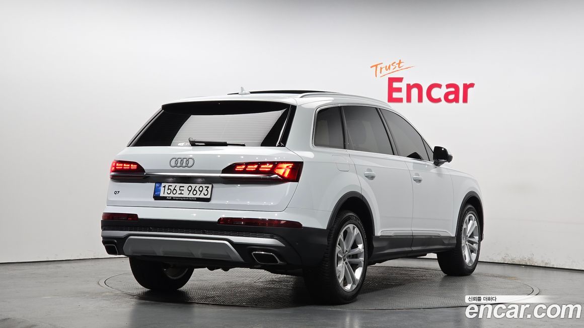 Audi Q7 2025