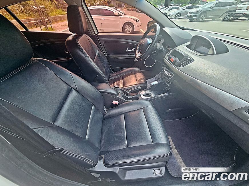 Renault-KoreaSamsung SM3 2011