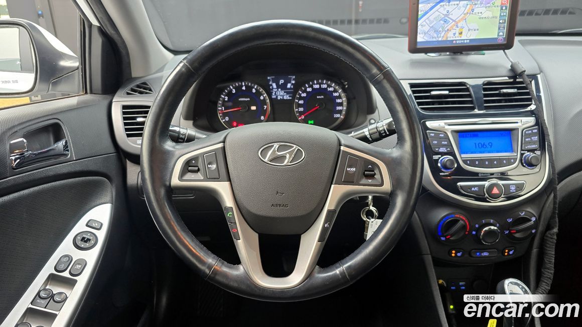 Hyundai Accent 2014