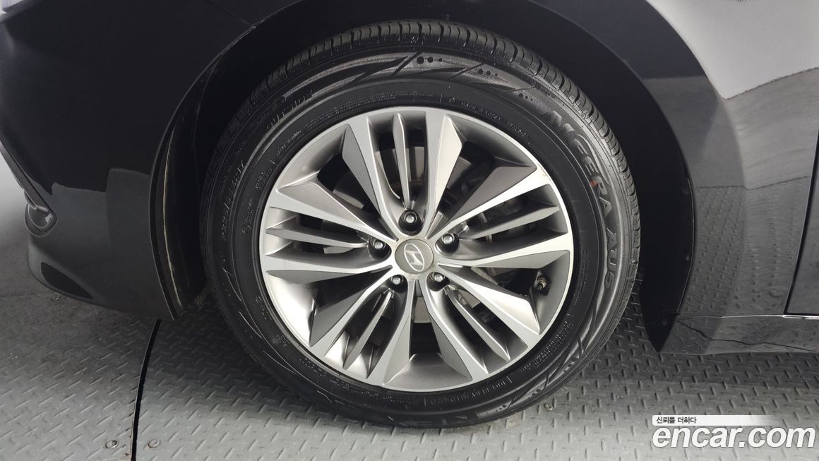 Hyundai Grandeur 2015