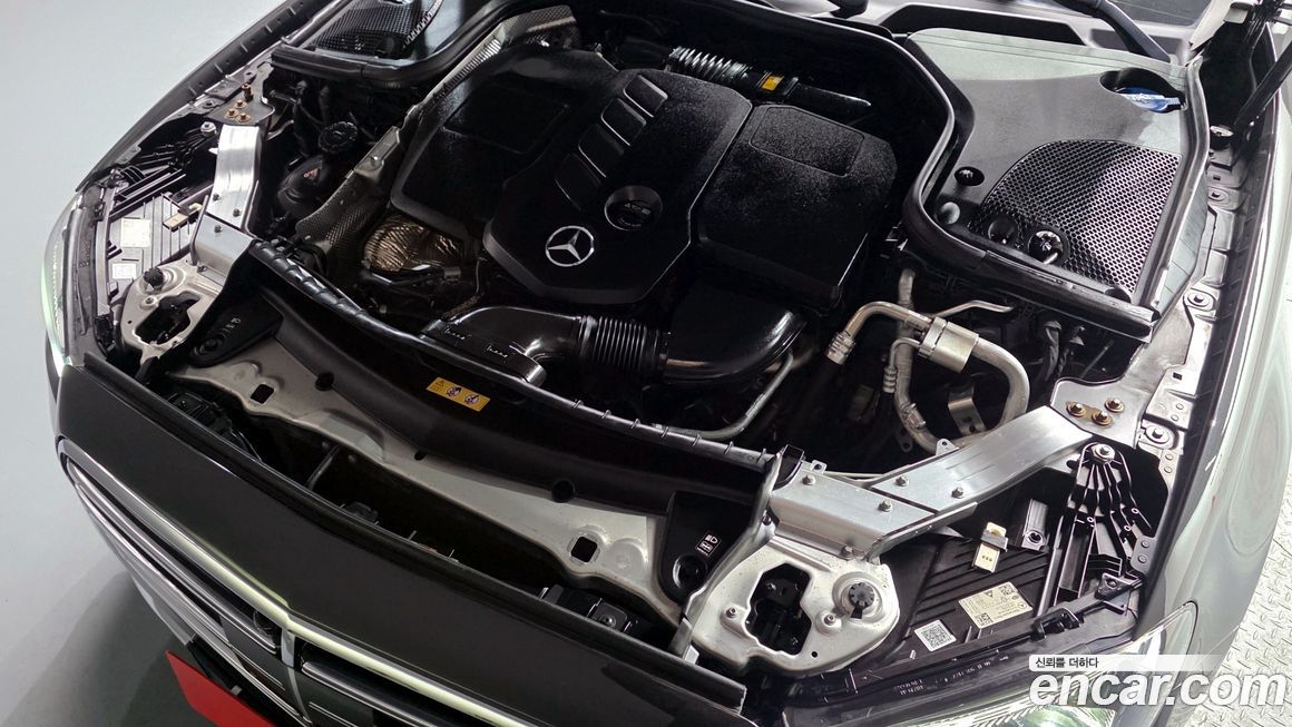 Mercedes-Benz E-Class 2021