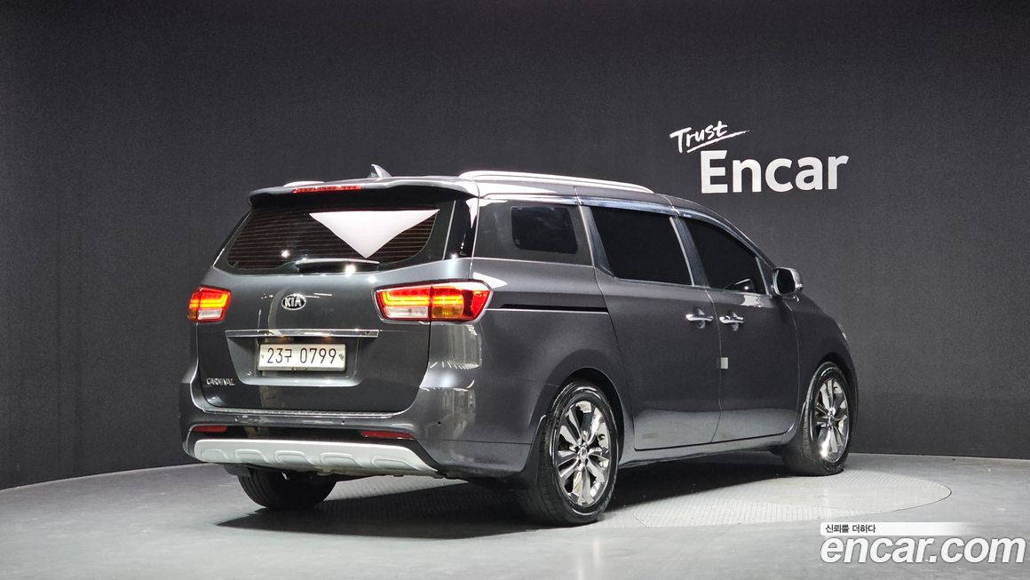 Kia Canival 2016
