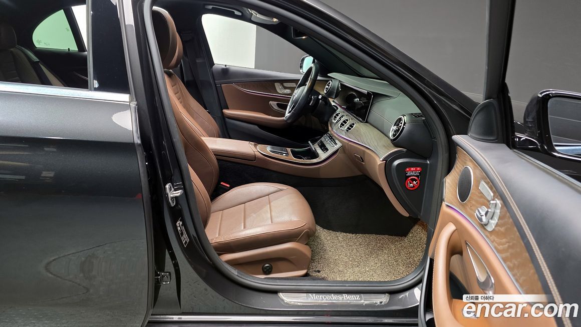 Mercedes-Benz E-Class 2021