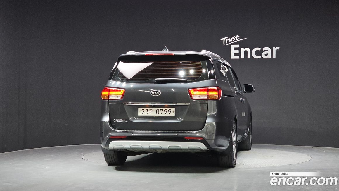 Kia Canival 2016