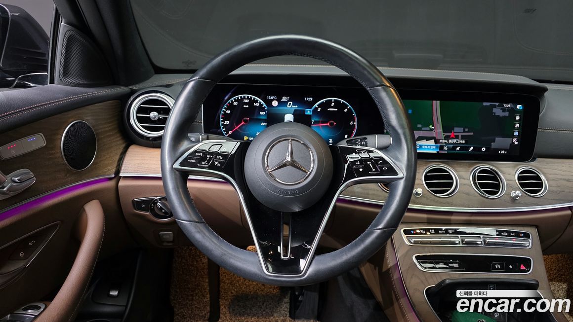 Mercedes-Benz E-Class 2021