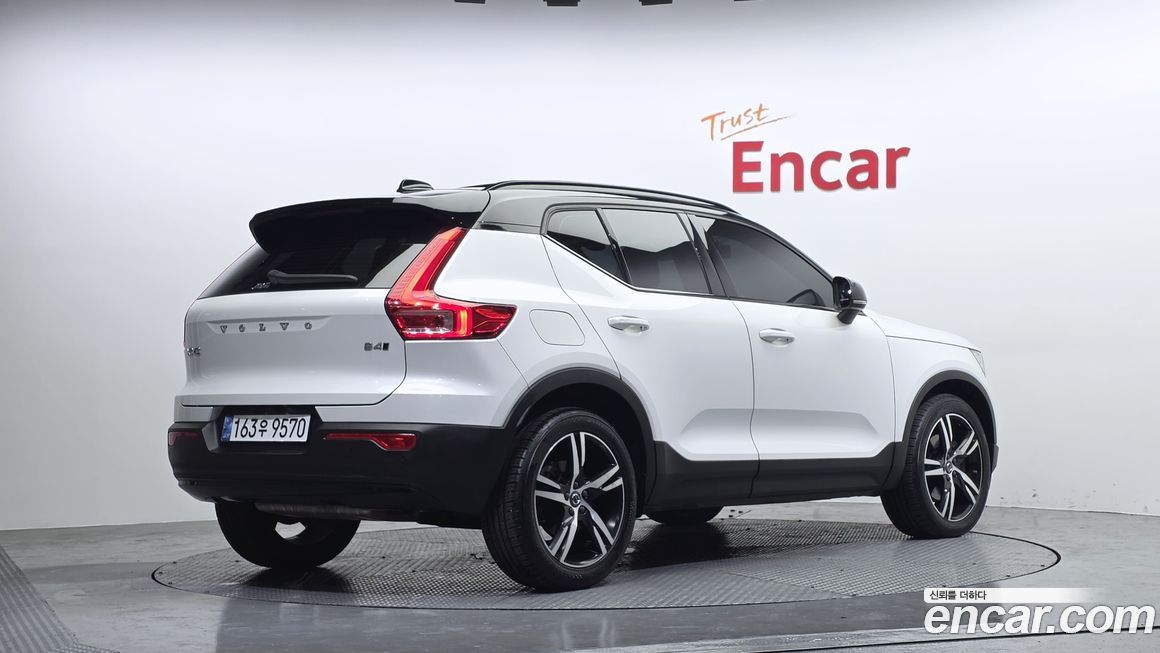 Volvo XC40 2021