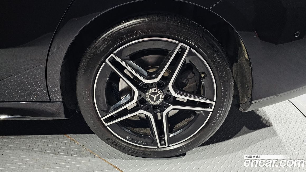 Mercedes-Benz CLA-Class 2021