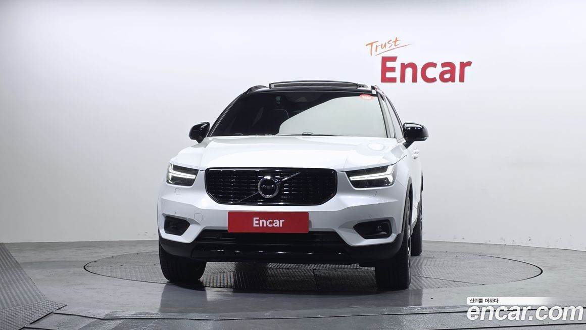 Volvo XC40 2021