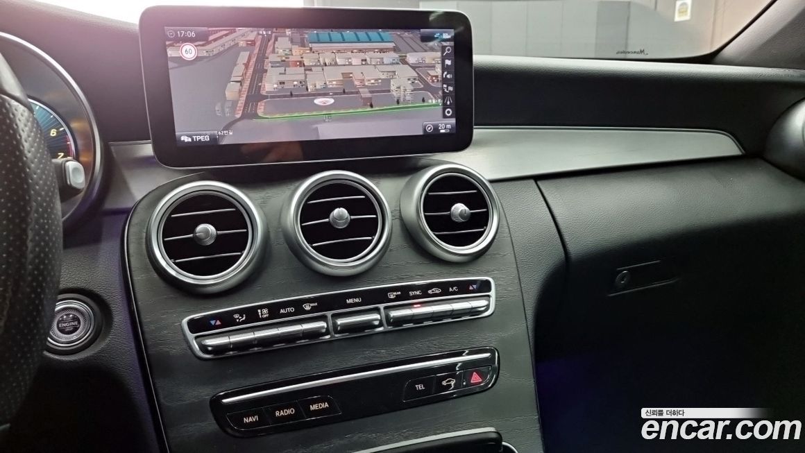 Mercedes-Benz C-Class 2021