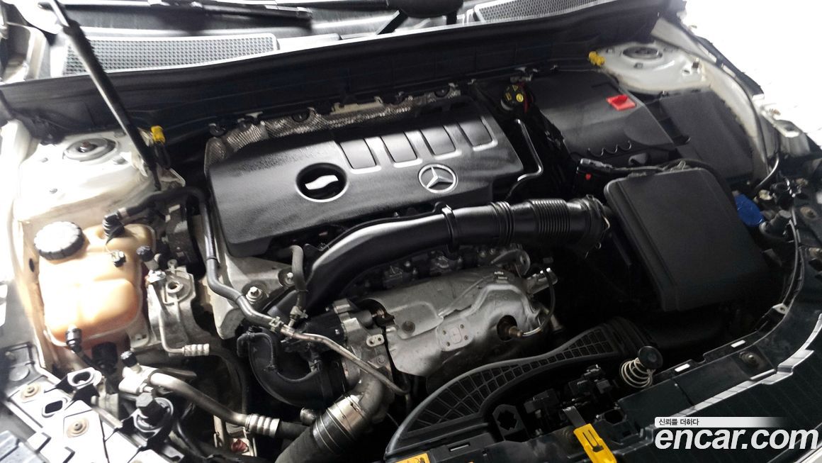 Mercedes-Benz GLB-Class 2021