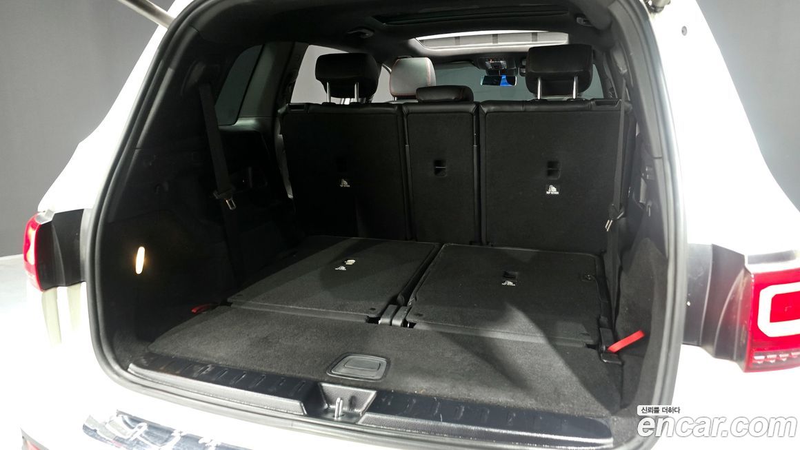 Mercedes-Benz GLB-Class 2021