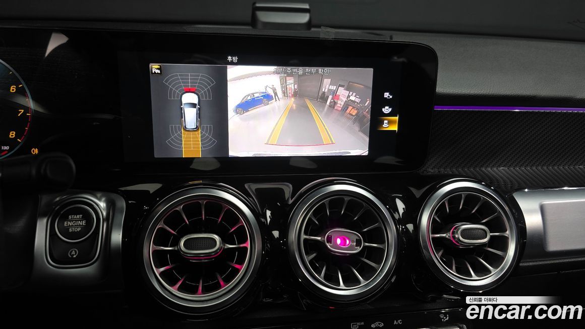 Mercedes-Benz GLB-Class 2021