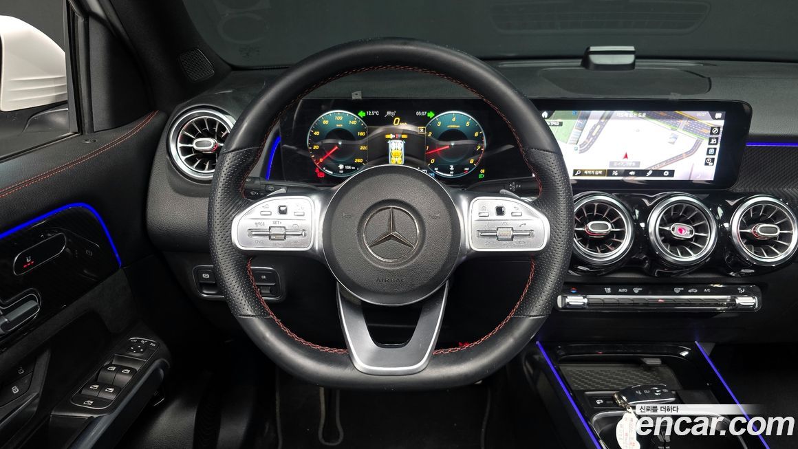 Mercedes-Benz GLB-Class 2021