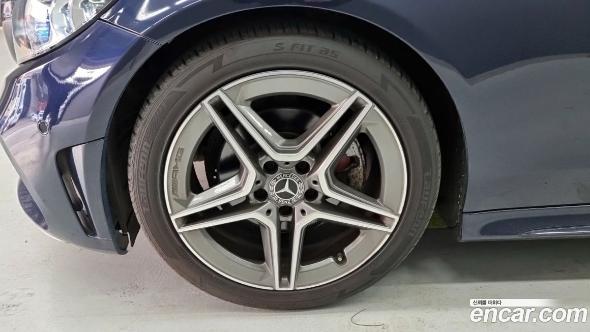 Mercedes-Benz C-Class 2021