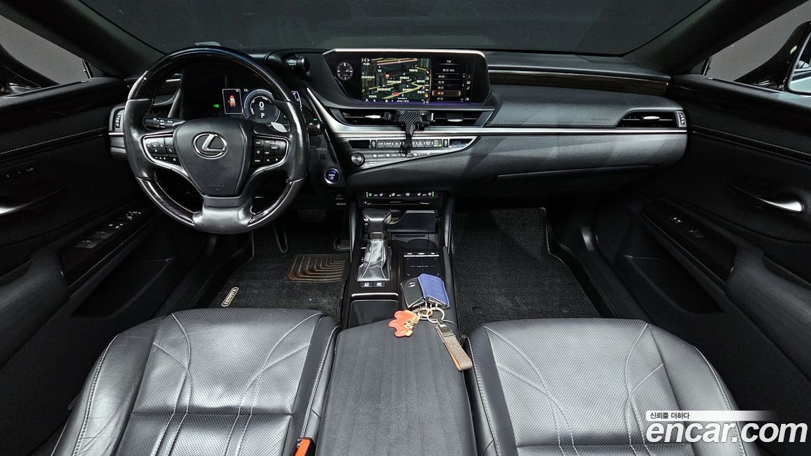 Lexus ES 2019
