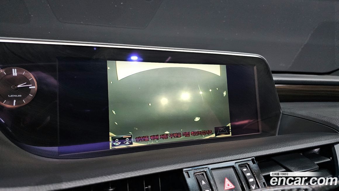Lexus ES 2019