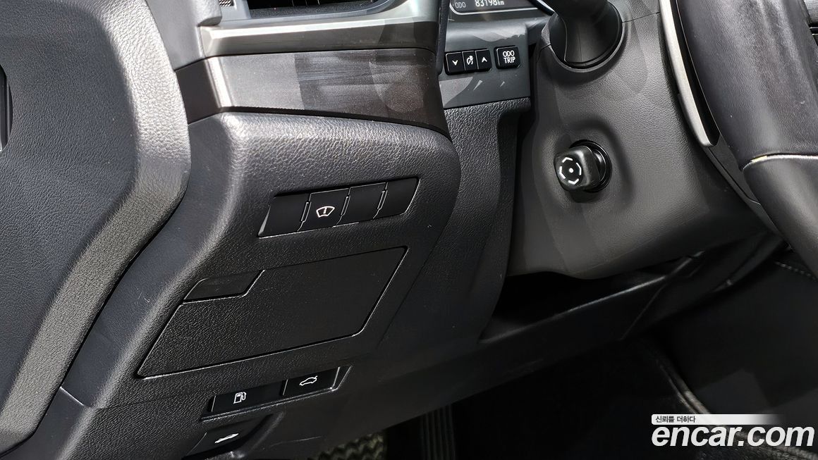 Lexus ES 2019
