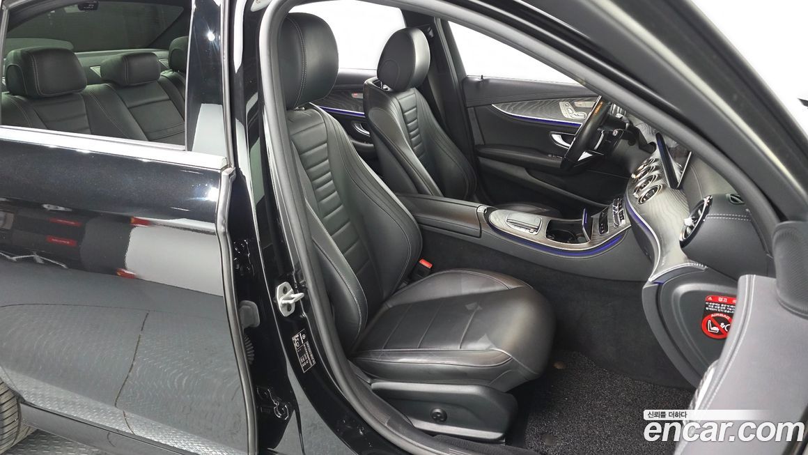 Mercedes-Benz E-Class 2021