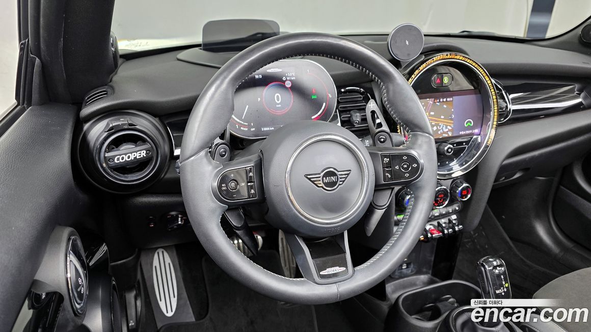 Mini Cooper Convertible 2024