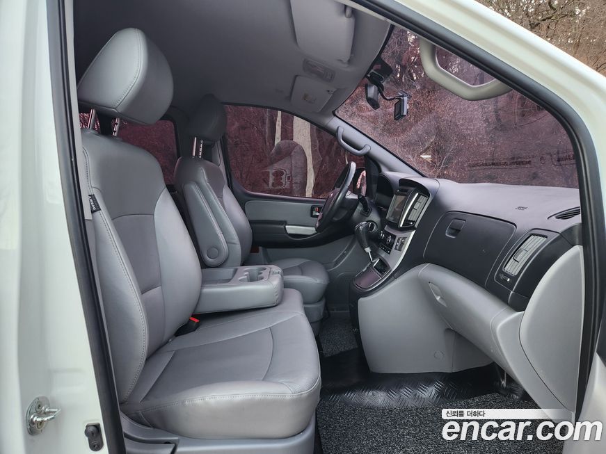 Hyundai Starex 2018