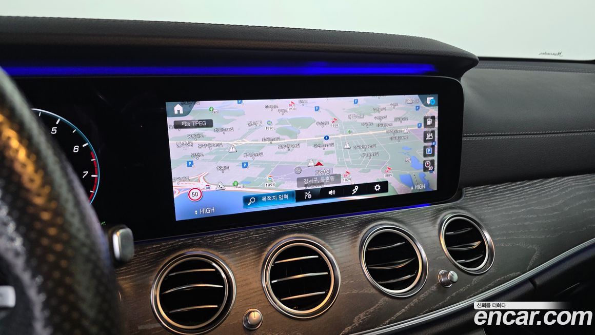 Mercedes-Benz E-Class 2021