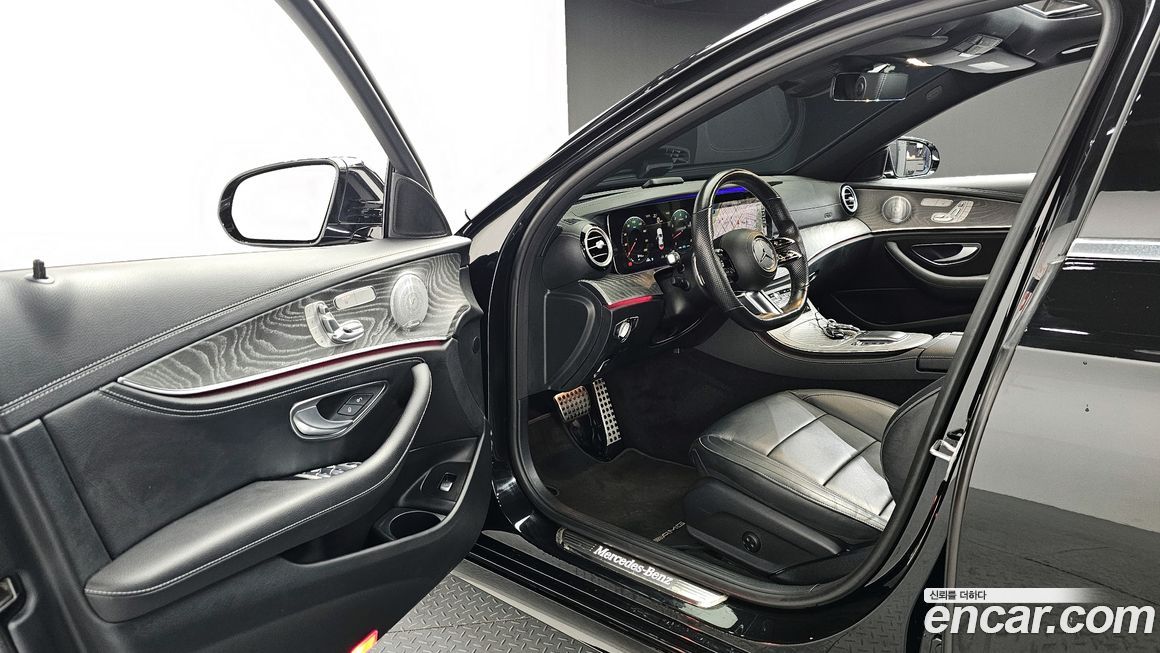 Mercedes-Benz E-Class 2021