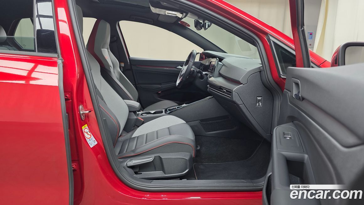 Volkswagen Golf 2024