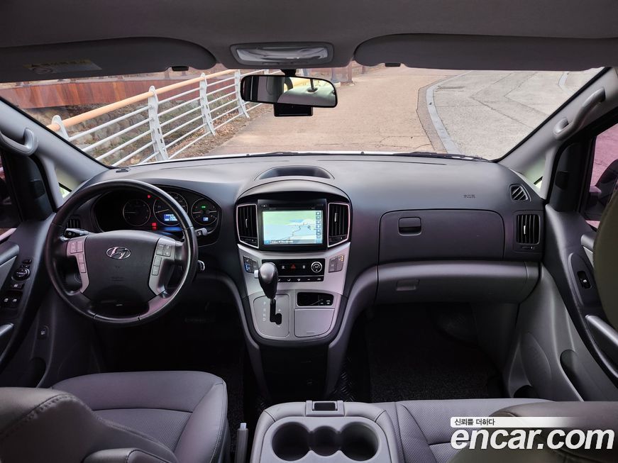 Hyundai Starex 2018