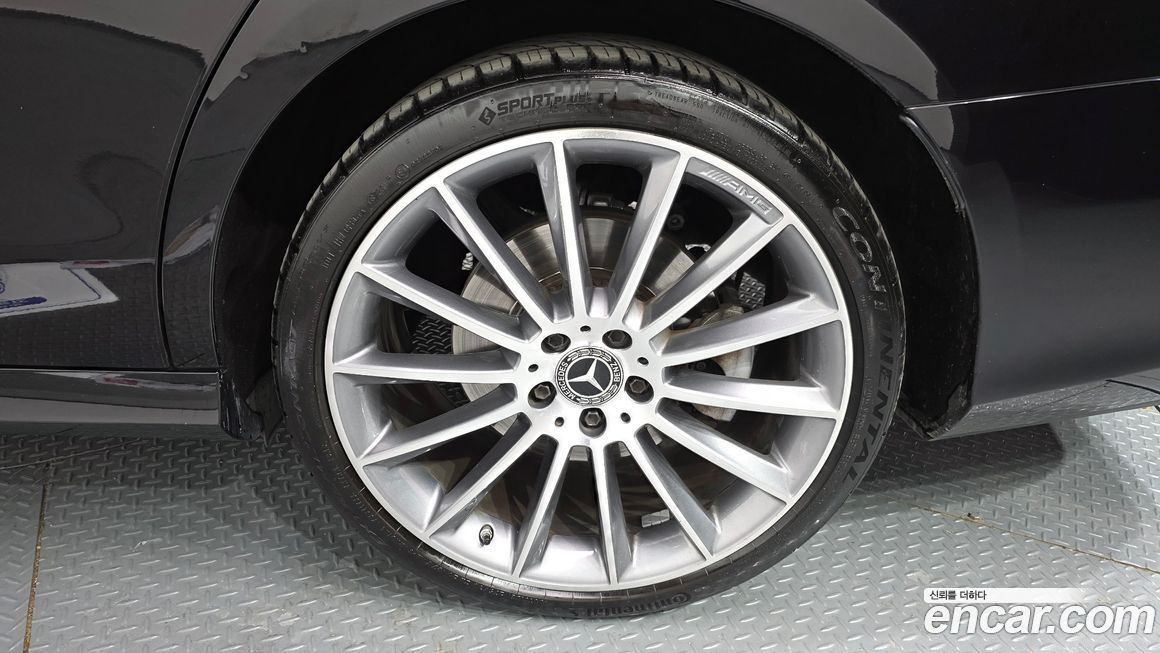 Mercedes-Benz E-Class 2021