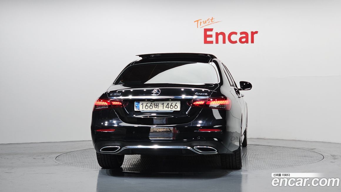 Mercedes-Benz E-Class 2021