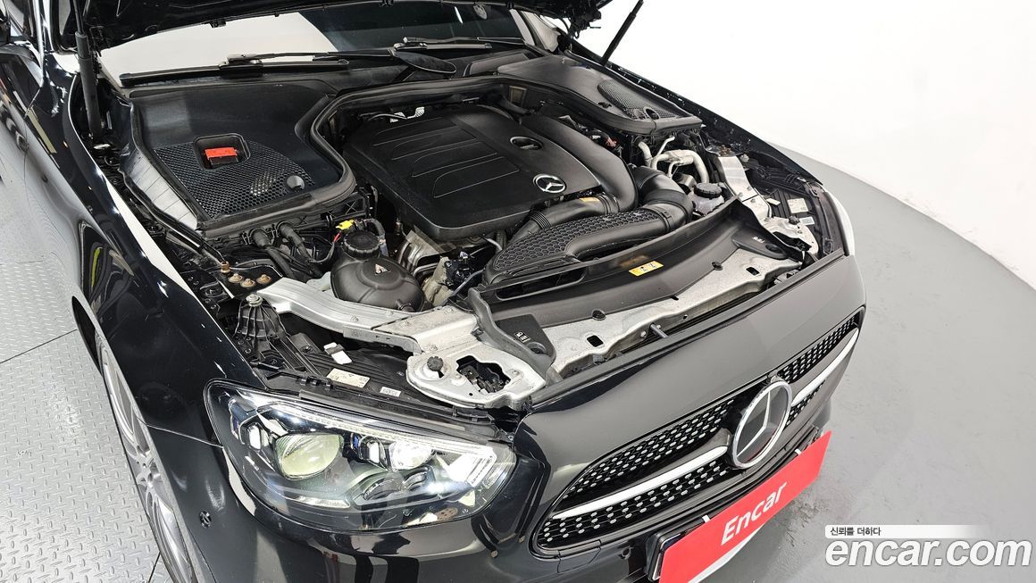 Mercedes-Benz E-Class 2021
