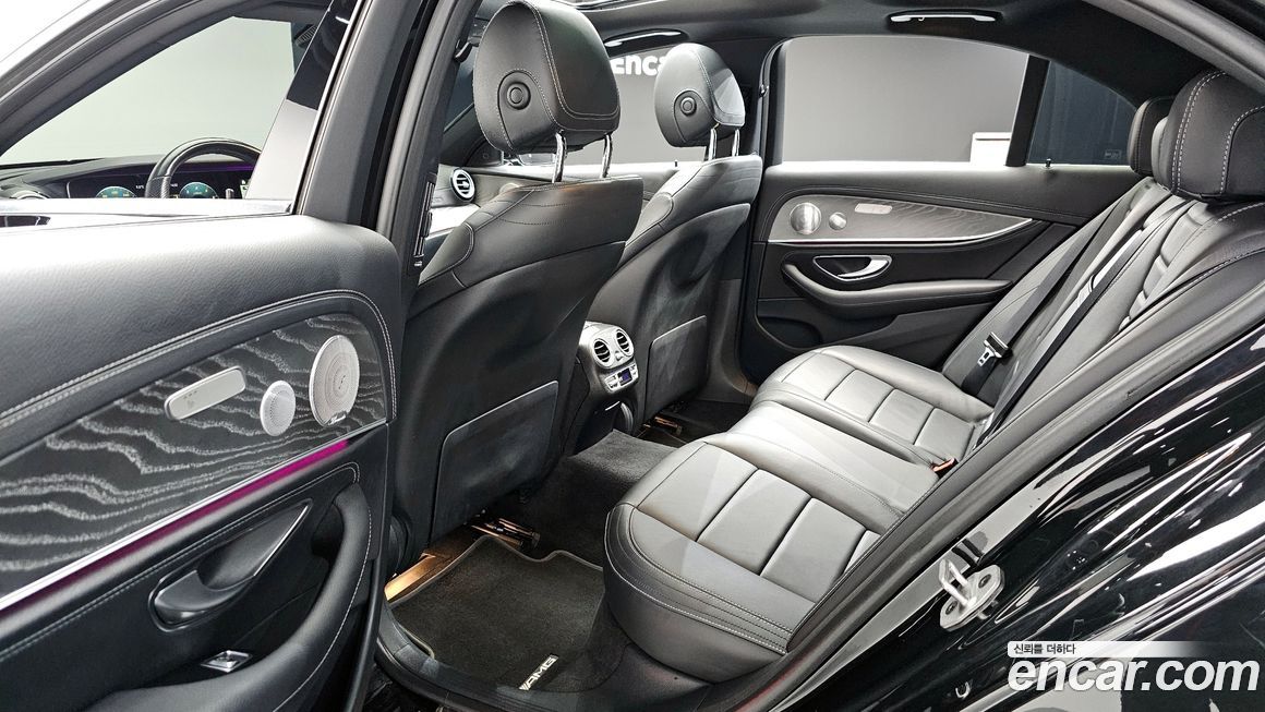 Mercedes-Benz E-Class 2021